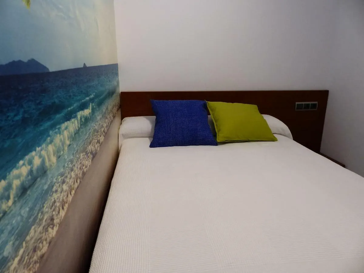Apartment, 2 Bedrooms, On The Beach, With Pool, Sea Views And Garden -- All Included, Parking & Wifi 贝纳尔马德纳 0*,